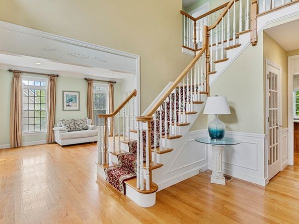 10 Oak Street, Hopkinton MA 01748