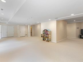 10 Oak Street, Hopkinton MA 01748
