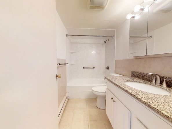 164 Galen St 65, Watertown MA 02472