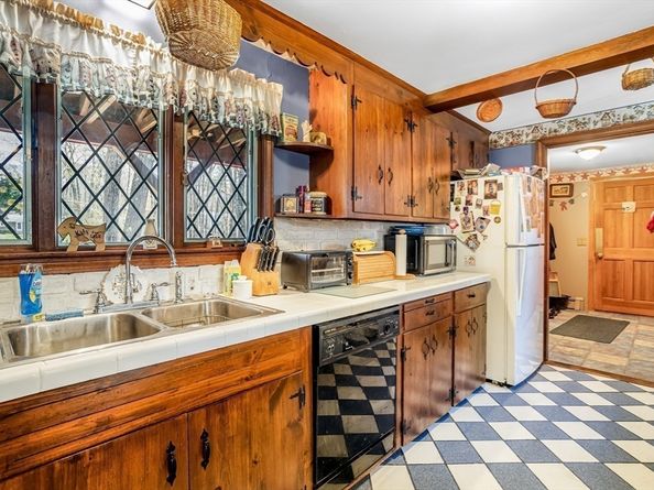 68 Corey Hill Rd, Ashburnham MA 01430