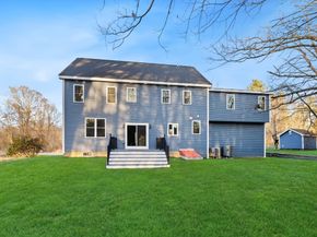 8 Hudson Ave, Grafton MA 01519
