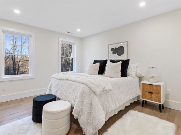 8 Hudson Ave, Grafton MA 01519
