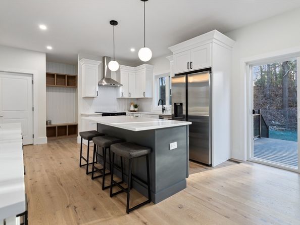 8 Hudson Ave, Grafton MA 01519