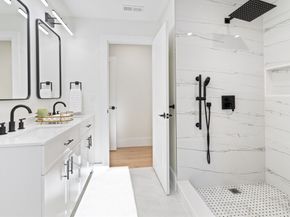 8 Hudson Ave, Grafton MA 01519