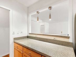 2 Hawthorne Pl 14N, Boston MA 02114