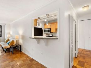2 Hawthorne Pl 14N, Boston MA 02114