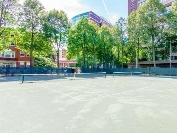 2 Hawthorne Pl 14N, Boston MA 02114