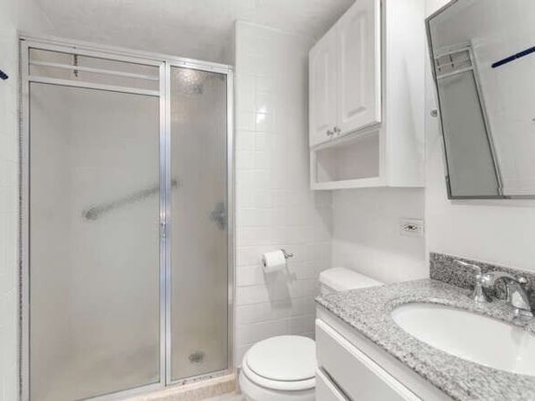 2 Hawthorne Pl 14N, Boston MA 02114