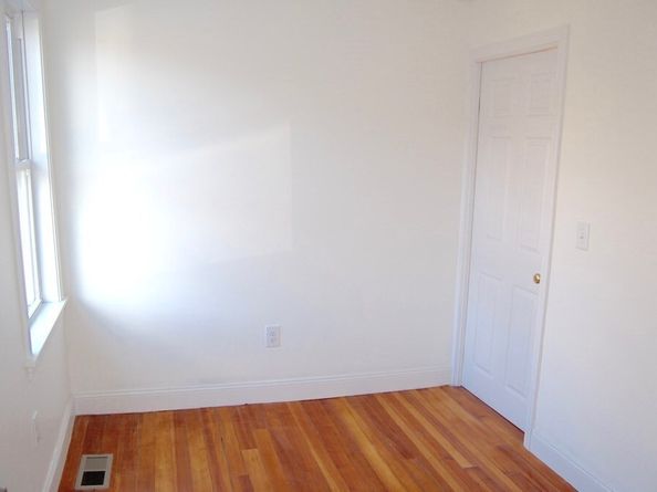 1 Tarkiln Rd, Kingston MA 02364