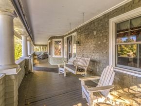 6 Chanticleer Dr, Beverly MA 01915
