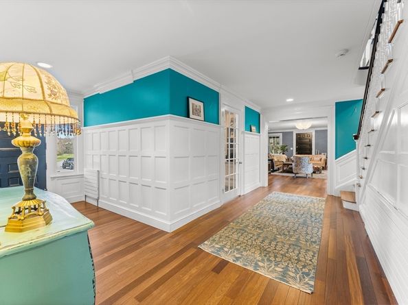 6 Chanticleer Dr, Beverly MA 01915