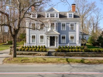 93 Main Street