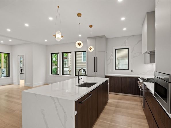 116 Thorndike Street 2, Brookline MA 02446