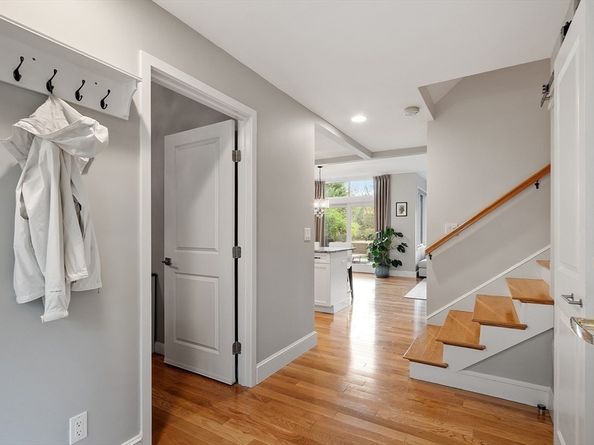 4 Greenfield Ln 4, Concord MA 01742