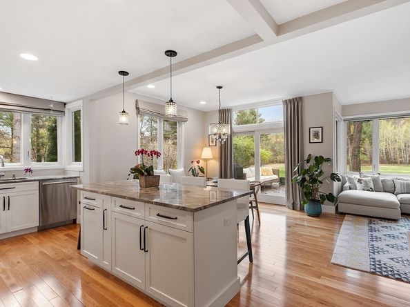 4 Greenfield Ln 4, Concord MA 01742