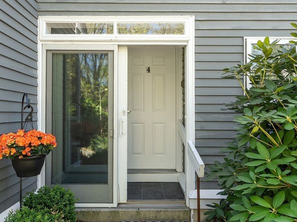 4 Greenfield Ln 4, Concord MA 01742