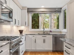4 Greenfield Ln 4, Concord MA 01742