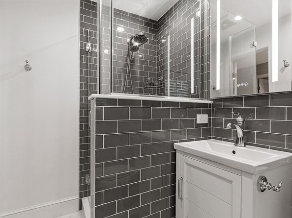 4 Greenfield Ln 4, Concord MA 01742