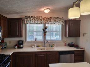 26 Redwood Dr, Halifax MA 02338