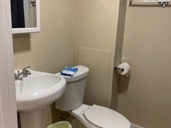 16 Wardwell Ct, Southbridge MA 01550