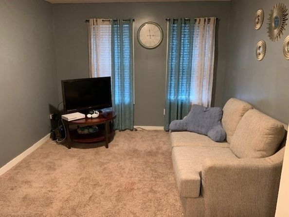16 Wardwell Ct, Southbridge MA 01550