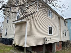 16 Wardwell Ct, Southbridge MA 01550