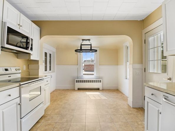 22 Fruit Street, Leominster MA 01453