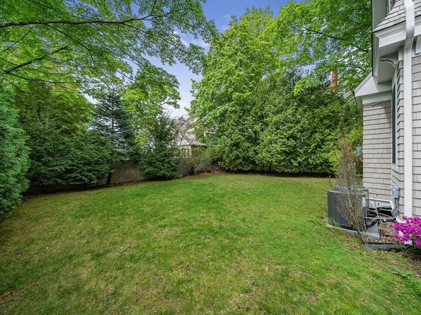 7 Bemis Rd, Wellesley MA 02481