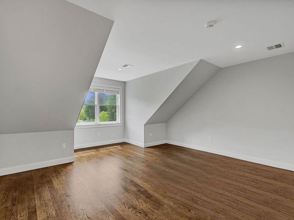 7 Bemis Rd, Wellesley MA 02481
