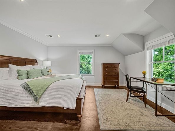 7 Bemis Rd, Wellesley MA 02481