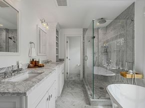 7 Bemis Rd, Wellesley MA 02481