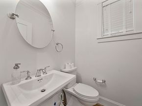 7 Bemis Rd, Wellesley MA 02481