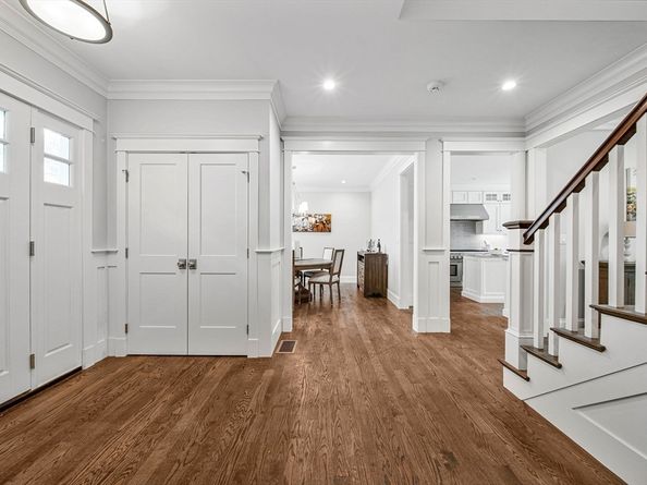 7 Bemis Rd, Wellesley MA 02481