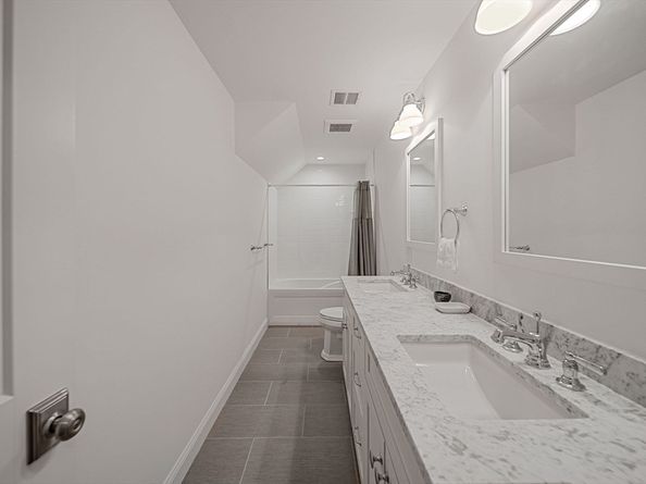 7 Bemis Rd, Wellesley MA 02481