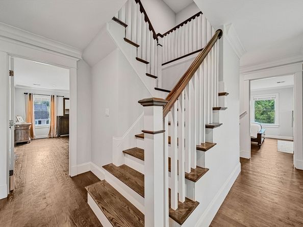 7 Bemis Rd, Wellesley MA 02481