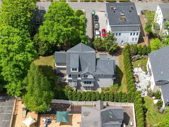 7 Bemis Rd, Wellesley MA 02481