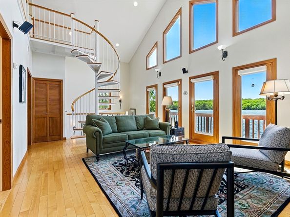 28-28A Downey Street, Hopkinton MA 01748