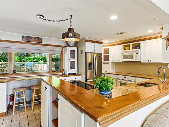 28-28A Downey Street, Hopkinton MA 01748