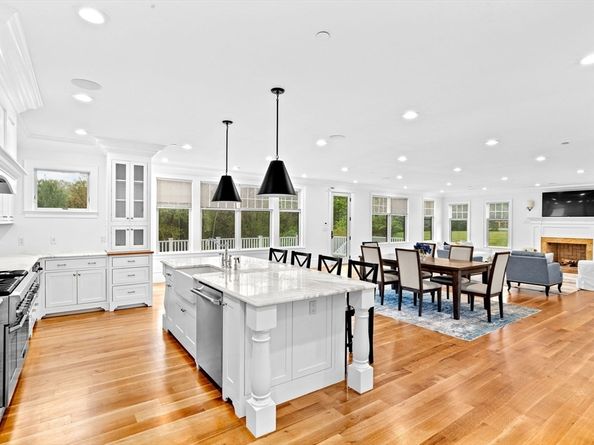 45 Ocean Ledge Dr, Cohasset MA 02025