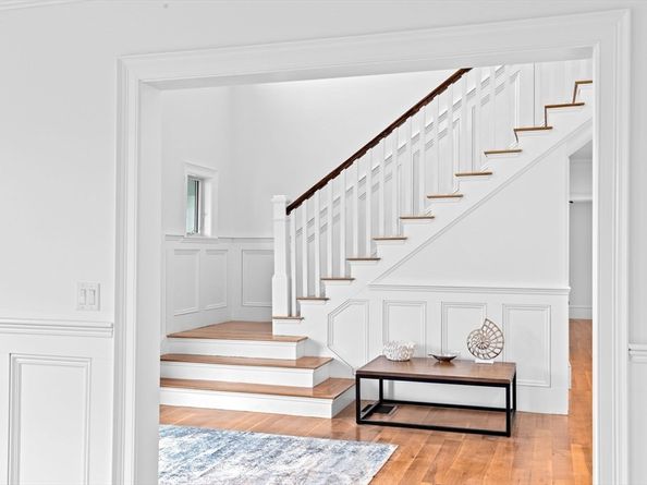 45 Ocean Ledge Dr, Cohasset MA 02025