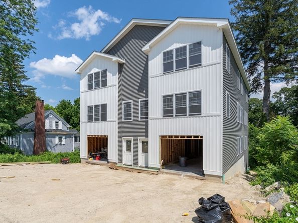 17 Crosby St A, Webster MA 01570