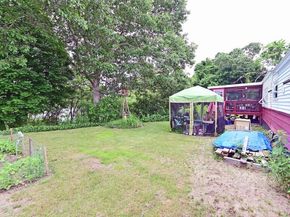 16 Francis Street, Wareham MA 02538