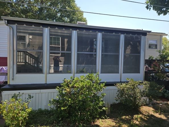 16 Francis Street, Wareham MA 02538