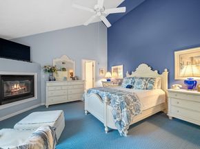 1 Admirals Lane 139D, Salem MA 01970