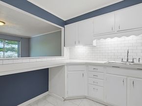 45 Oval Rd 34, Quincy MA 02170