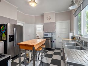 121 Thorndike Street, Brookline MA 02446
