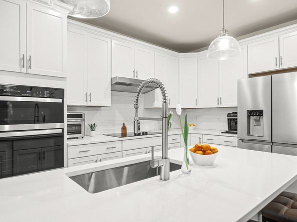 300 Martins Landing 103, North Reading MA 01864