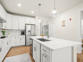 300 Martins Landing 103, North Reading MA 01864