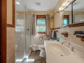 92 Parker St, Fitchburg MA 01420