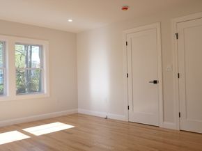 10 Banks St, Brockton MA 02302